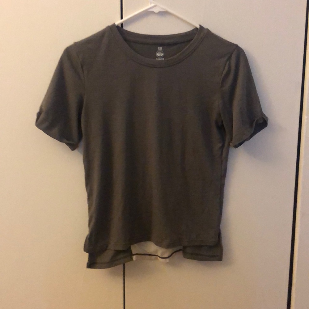 Senita crescent tee. Size XS